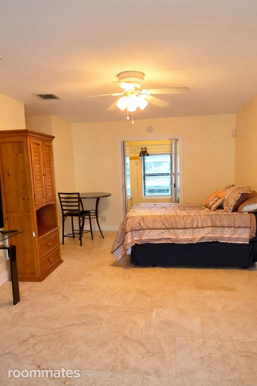 Profile photo 11 of 11