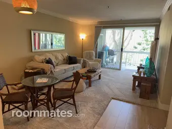 Room for rent in Huntington Beach, CA $1900, condo