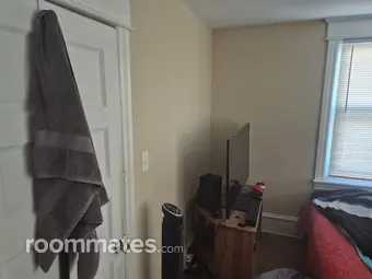 Room for rent in Paulsboro, NJ $1300, house