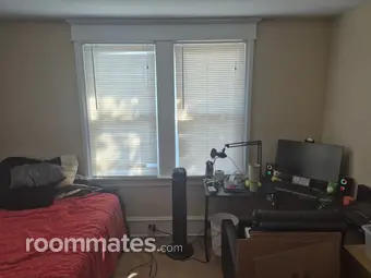 Room for rent in Paulsboro, NJ $1300, house