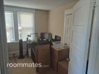 Room for rent in Paulsboro, NJ $1300, house