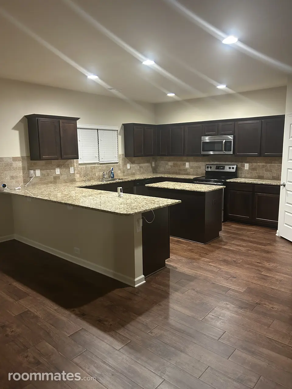 Profile photo 6 of 11