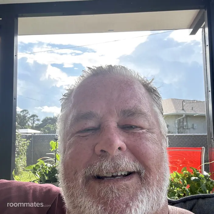 Room for rent in Fort Pierce, FL $1000, house
