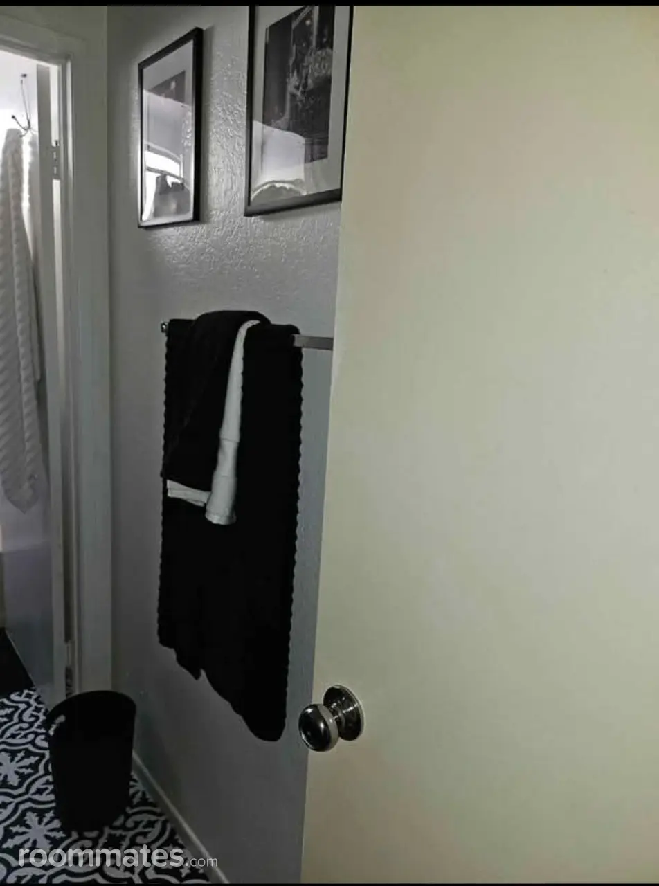 Profile photo 3 of 7