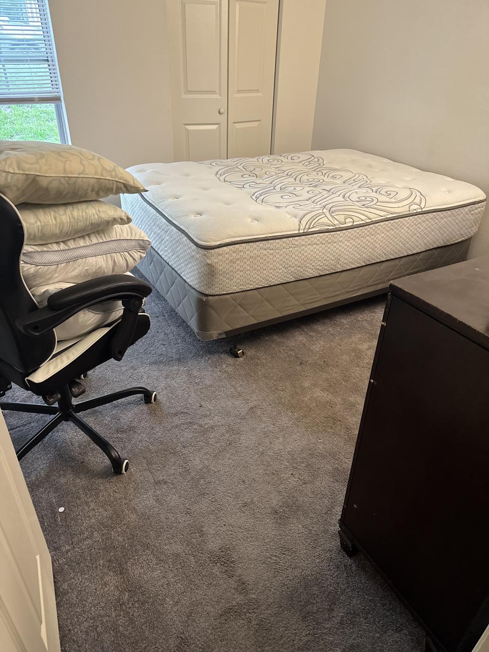 Profile photo 1 of 1