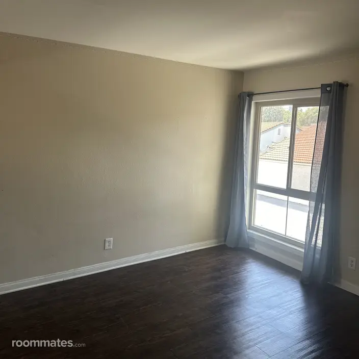 Room for rent in Calabasas, CA $1500, condo