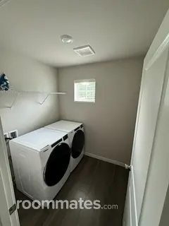 Room for rent in Tacoma, WA $1000, house