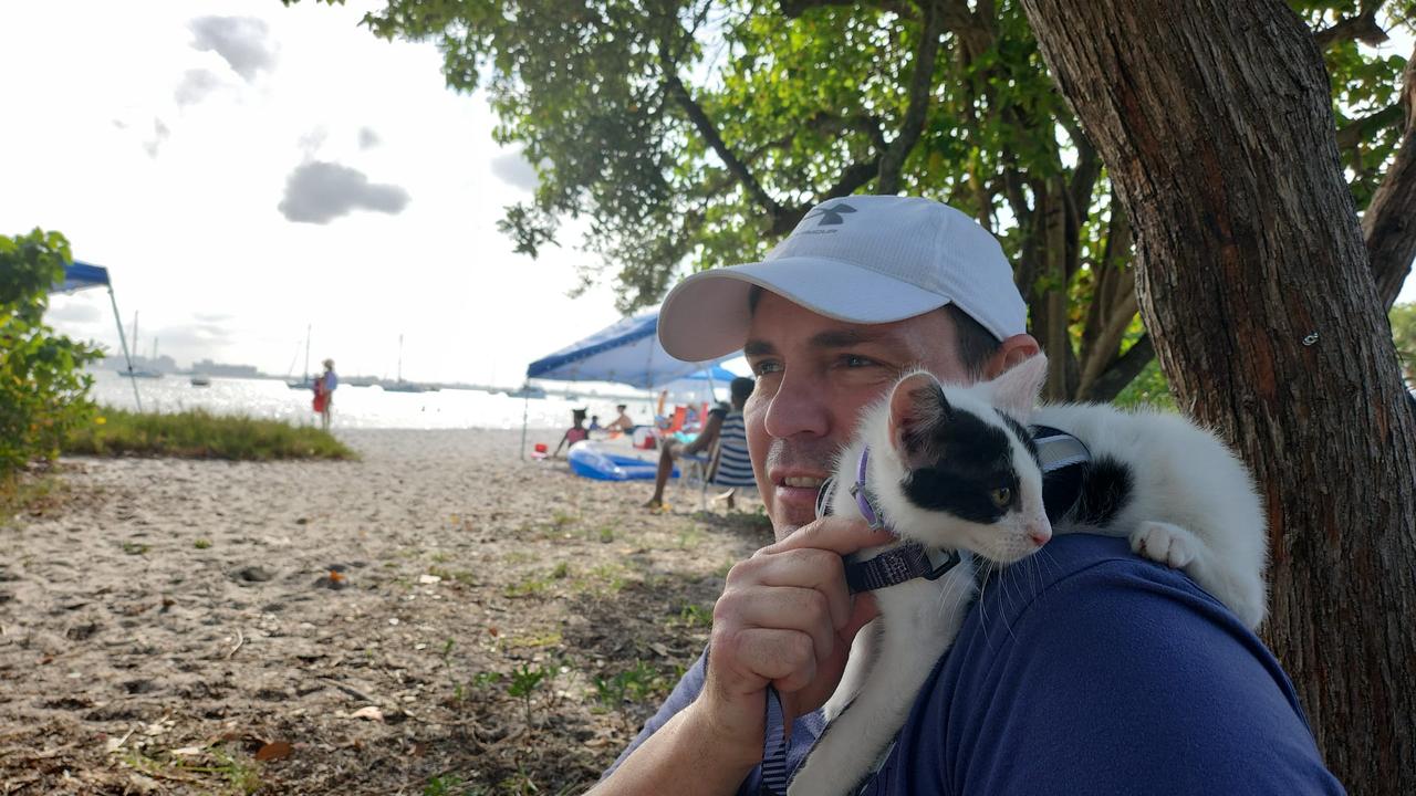 Profile photo 12 of 18