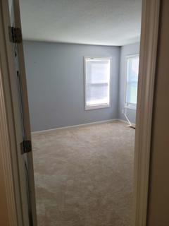 Room for rent in Roanoke, Indiana $650, house