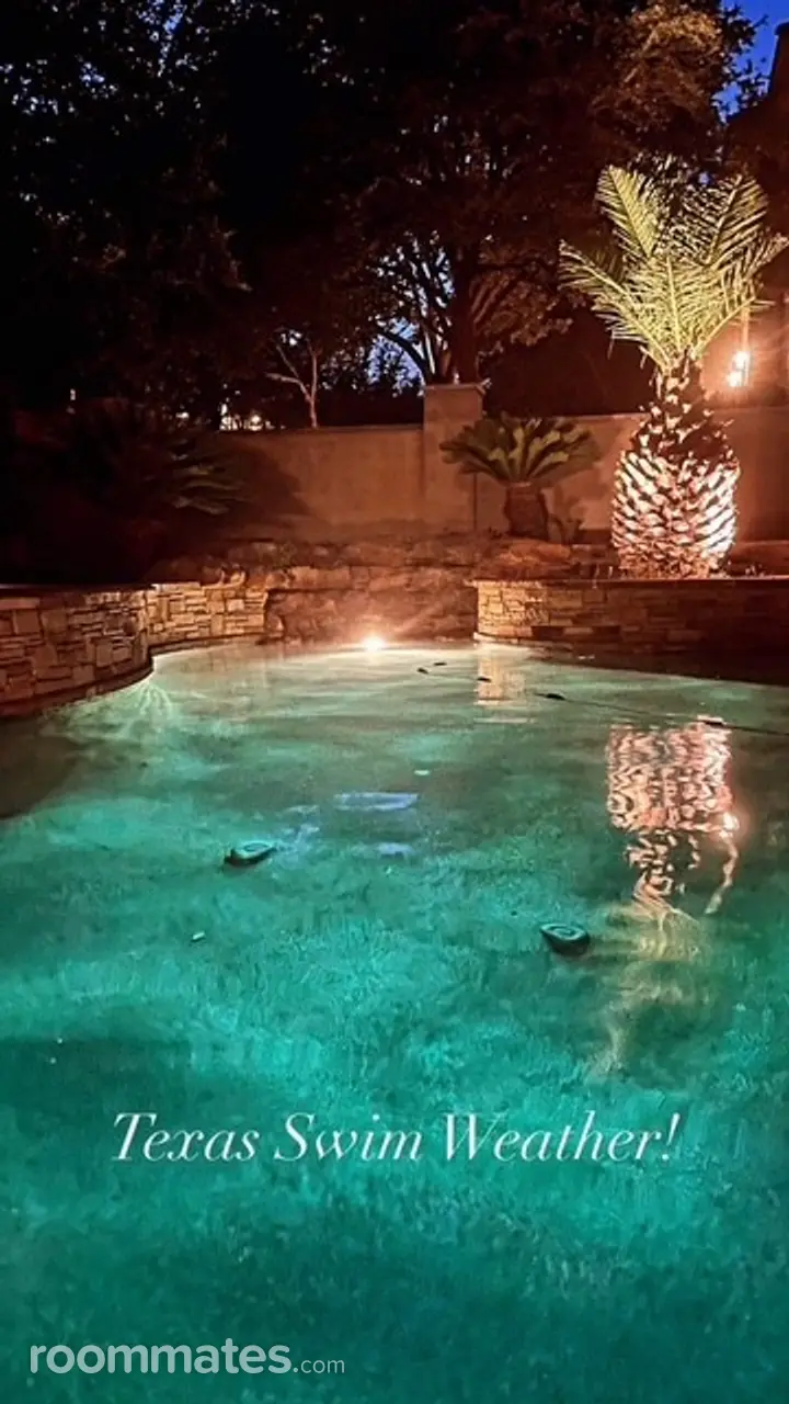 Profile photo 1 of 2