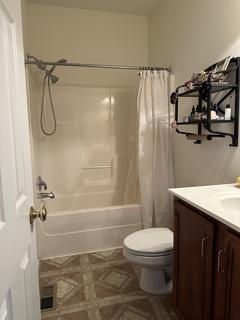 Room for rent in Chester, VA $1000, house
