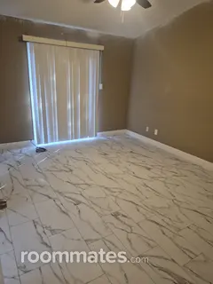 Room for rent in Bakersfield, CA $1000, house