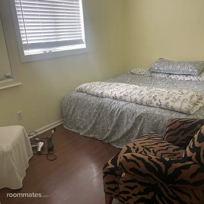 Room for rent in West Bloomfield Charter Township, MI $900, house
