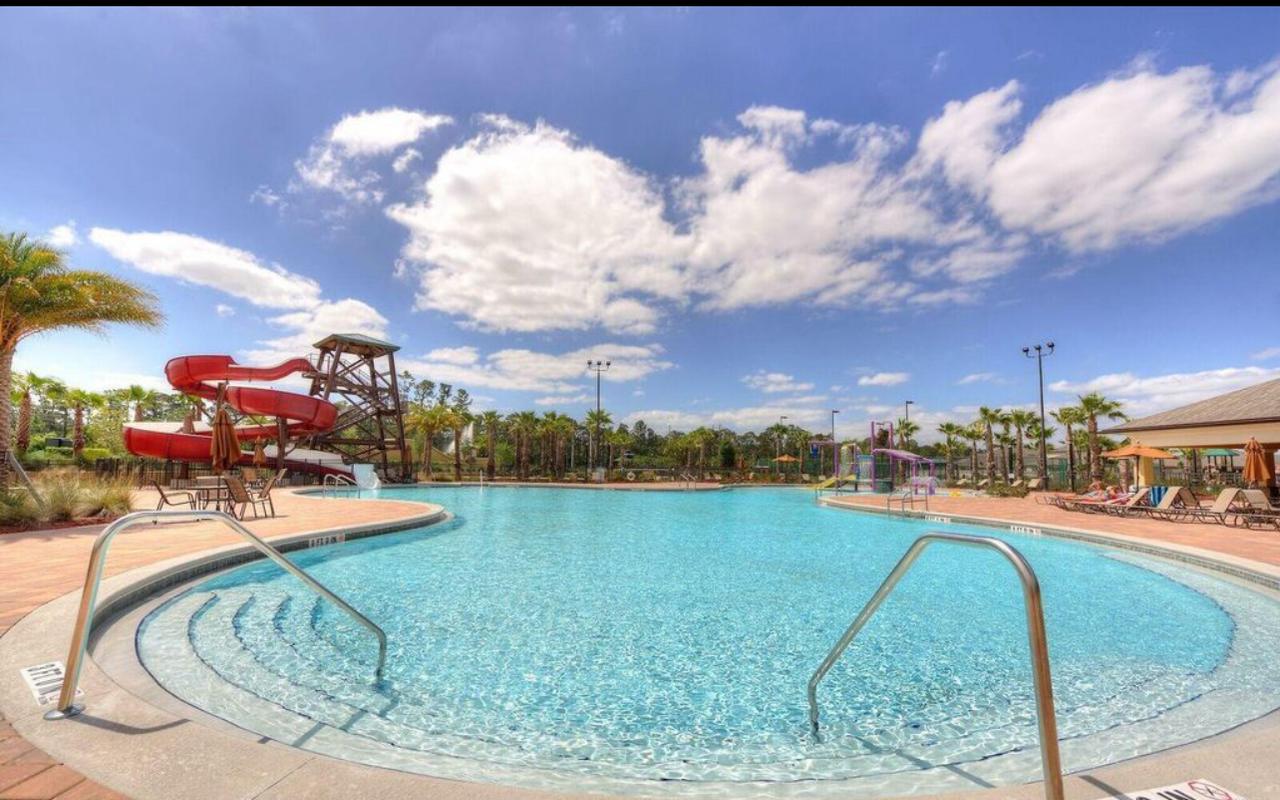 Profile photo 7 of 11