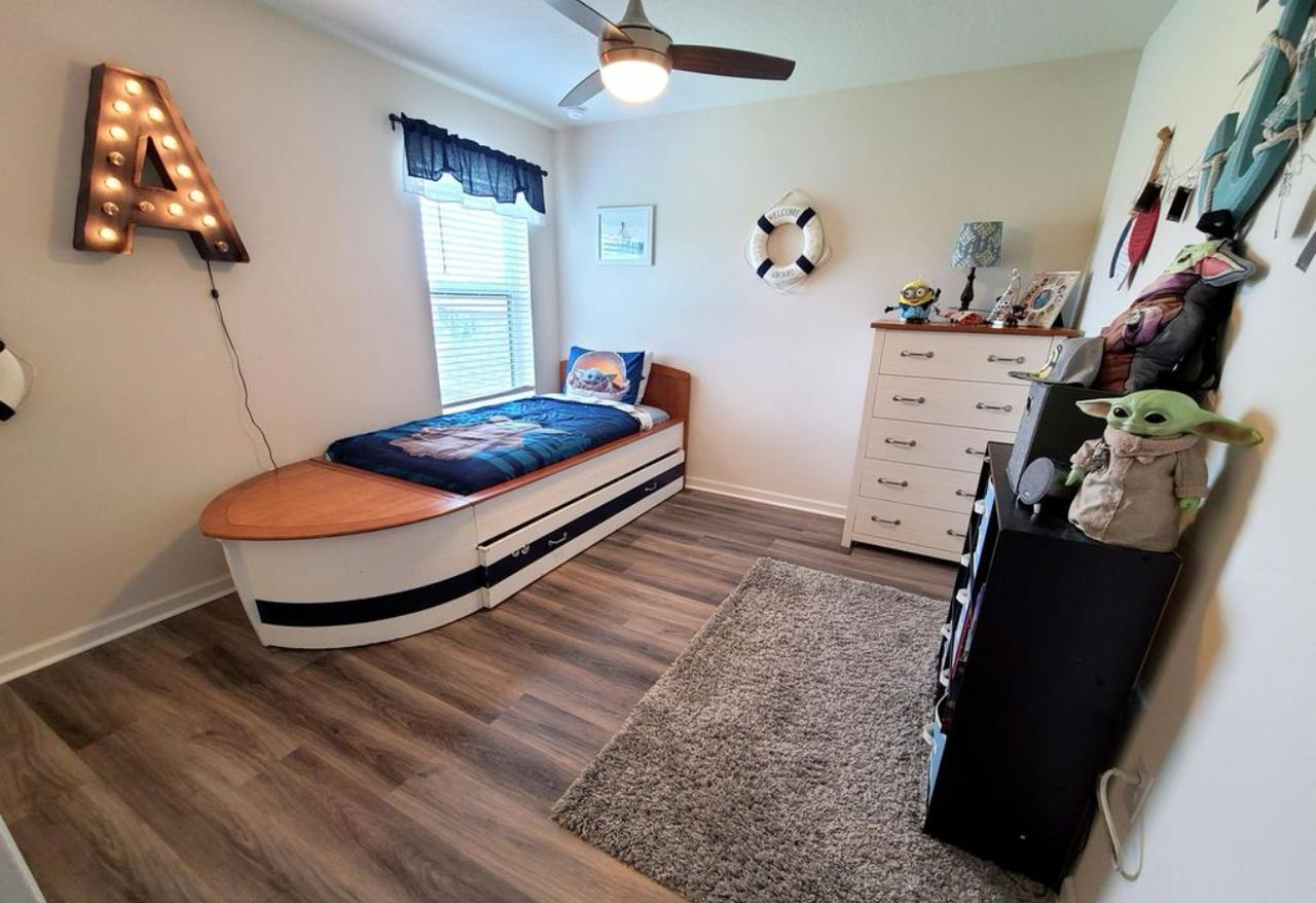 Profile photo 2 of 11