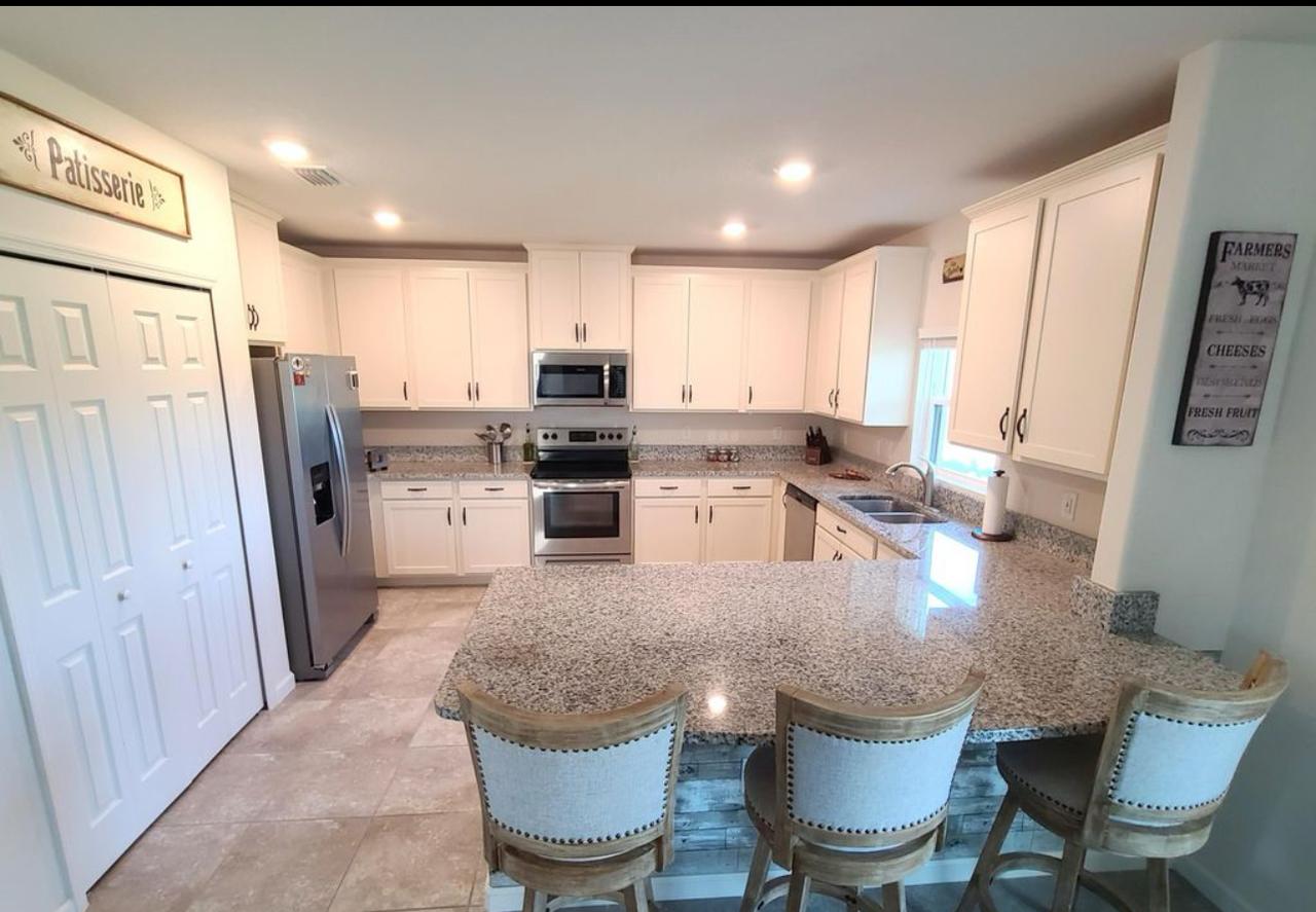 Profile photo 10 of 11