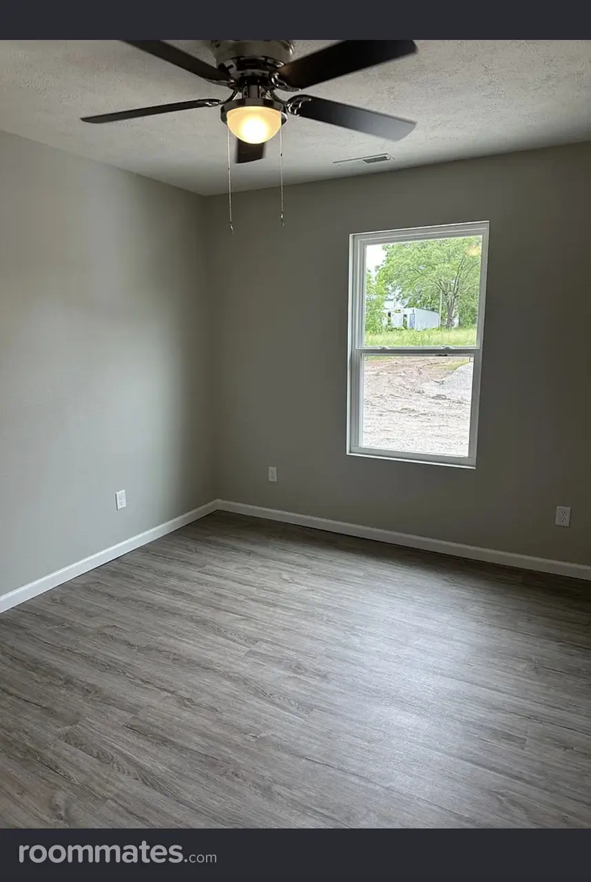 Profile photo 1 of 8