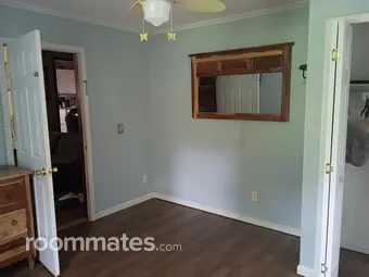 Room for rent in Hendersonville, NC $600, house