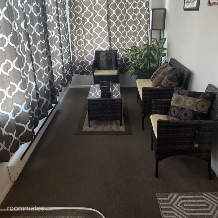 Room for rent in Whiting, NJ $0, condo