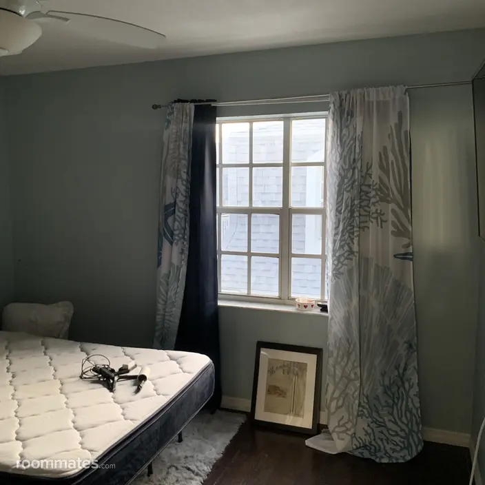 Room for rent in Palm Beach Gardens, FL $1000, townhouse
