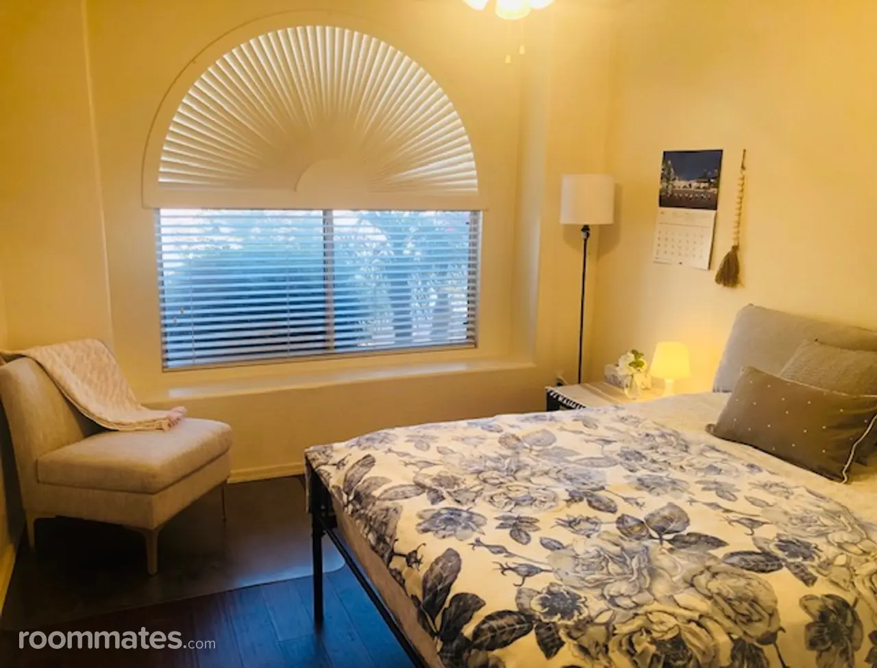 Profile photo 1 of 2