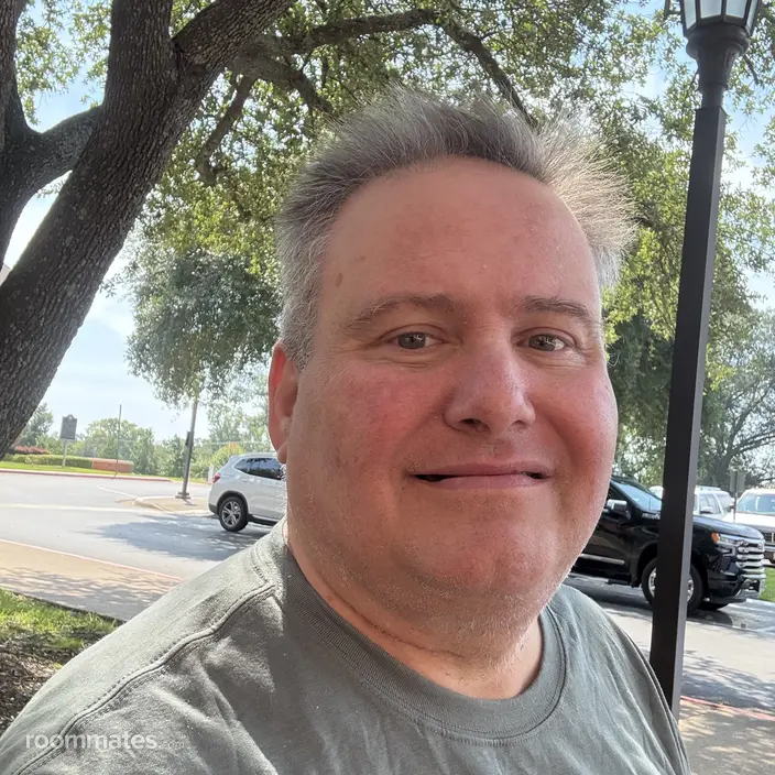 Roommate looking Dallas, TX, $1000
