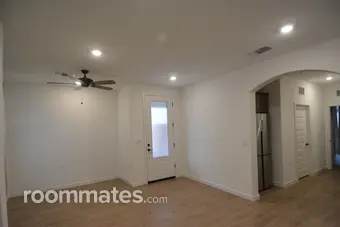 Room for rent in Bakersfield, CA $1500, other