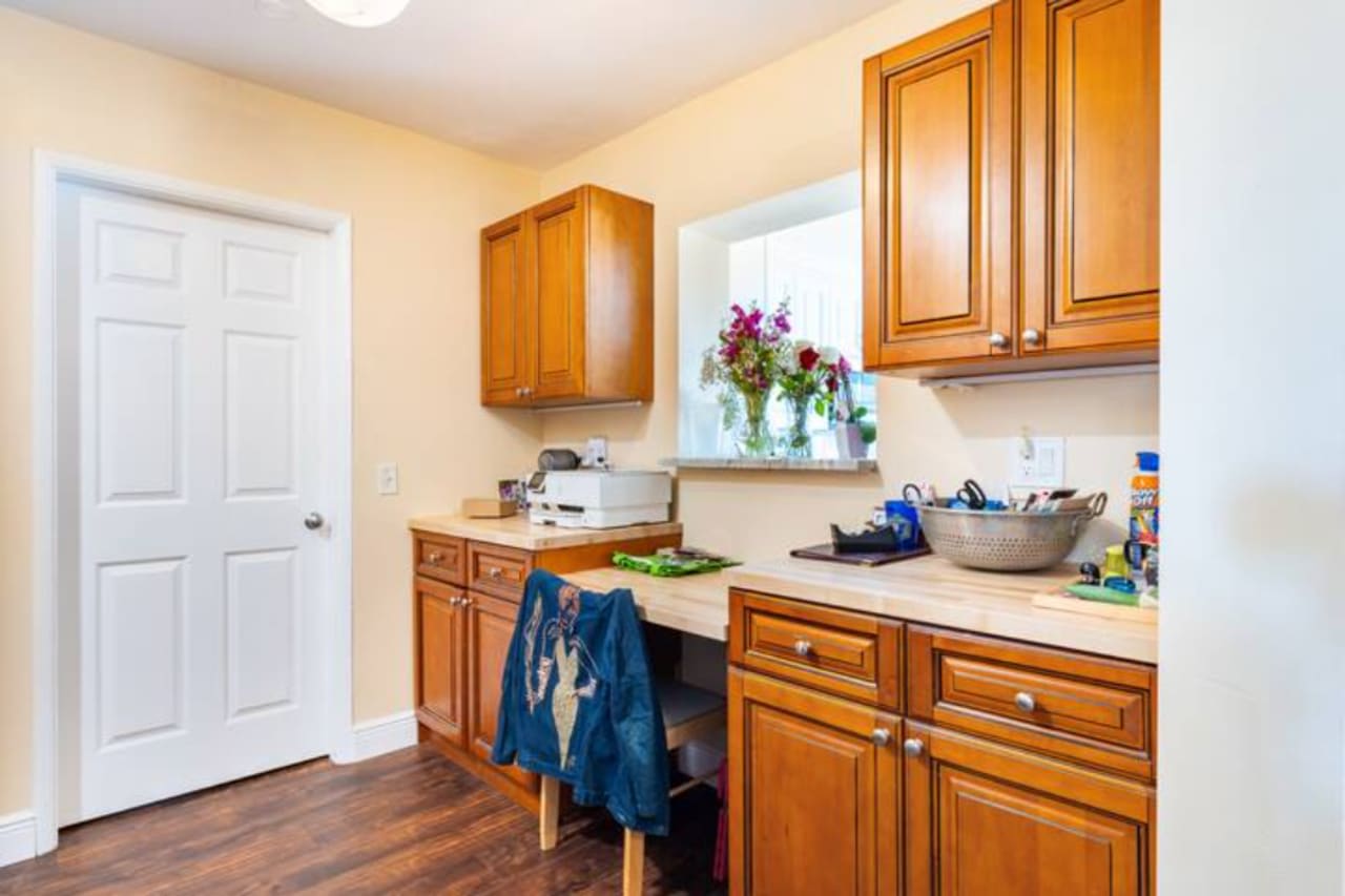 Profile photo 5 of 14