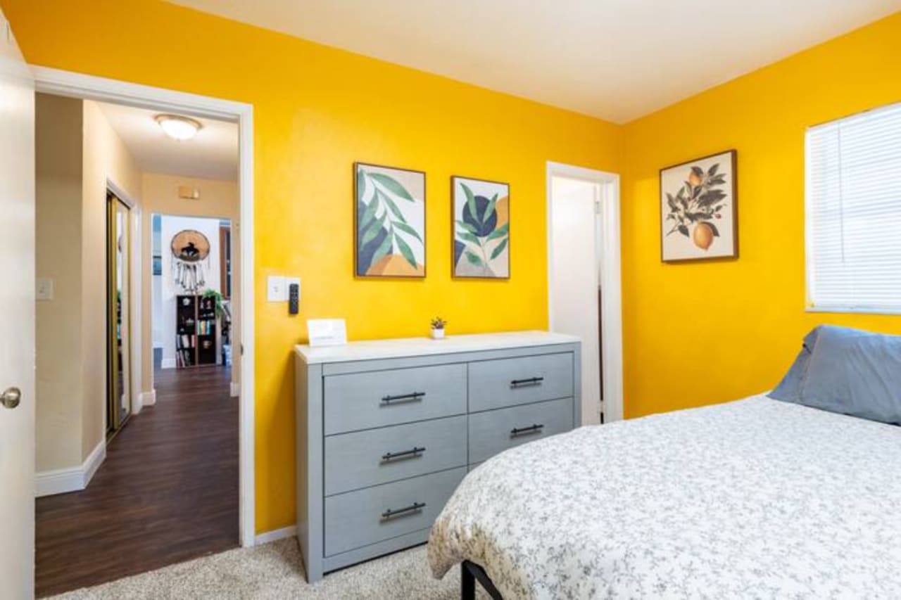 Profile photo 2 of 14