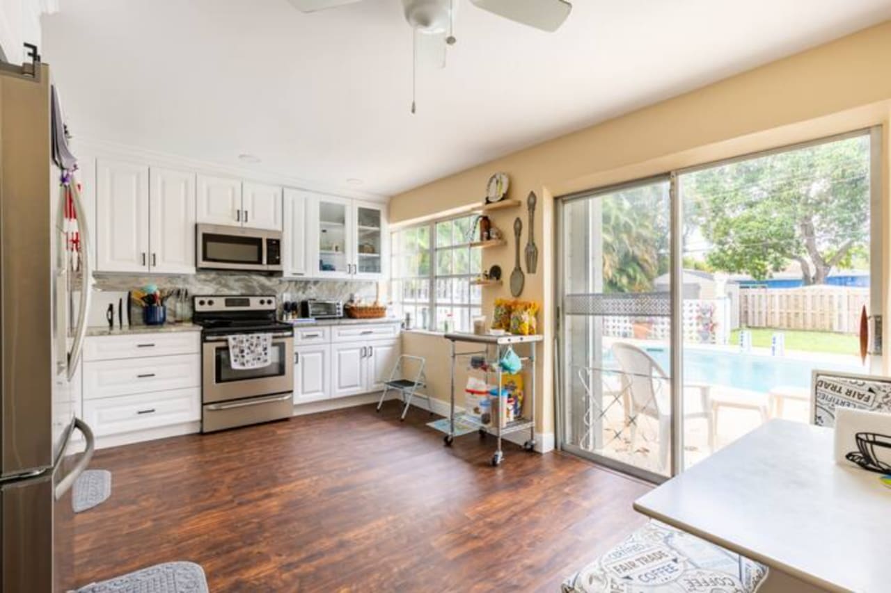 Profile photo 4 of 14