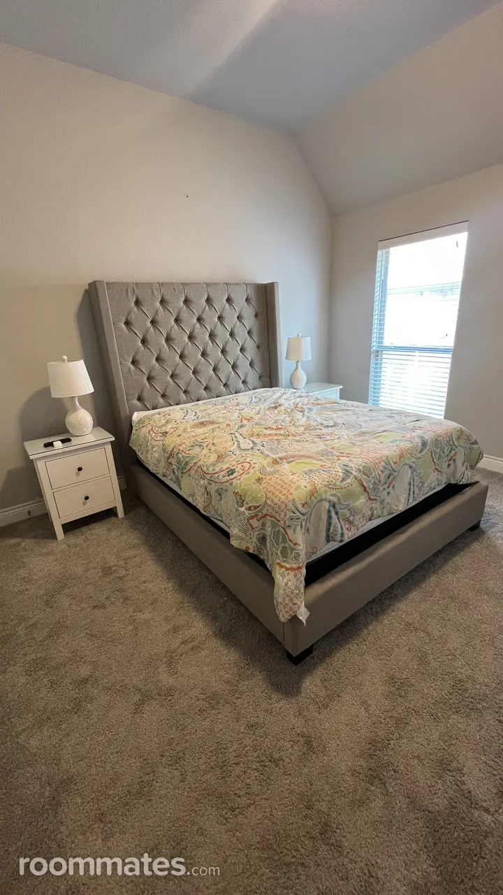 Profile photo 6 of 11