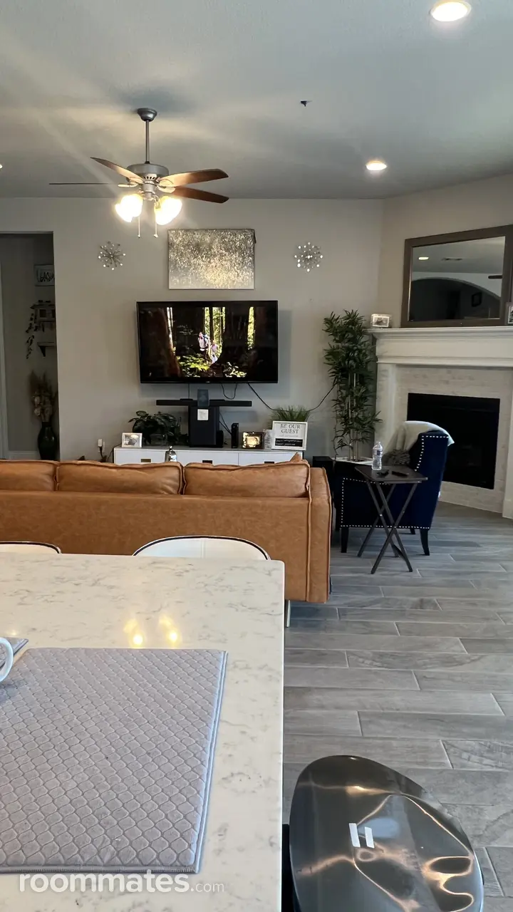 Profile photo 5 of 11