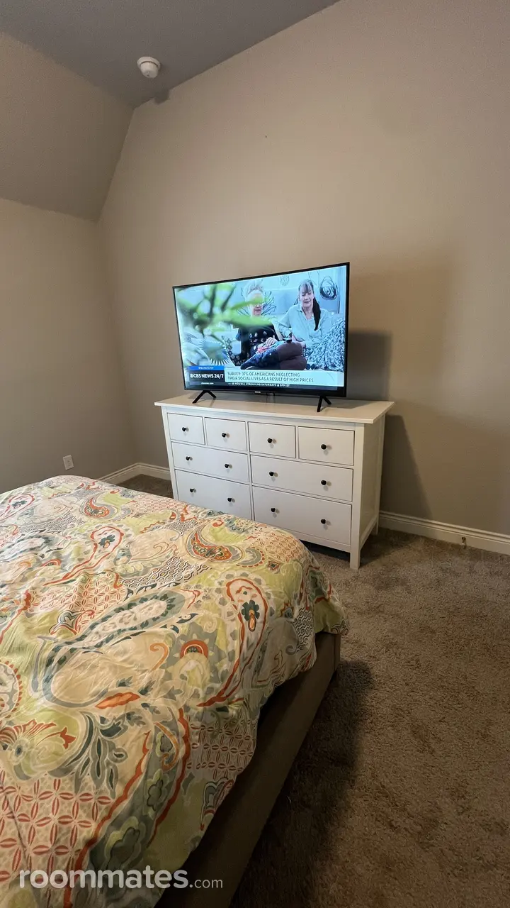 Profile photo 7 of 11