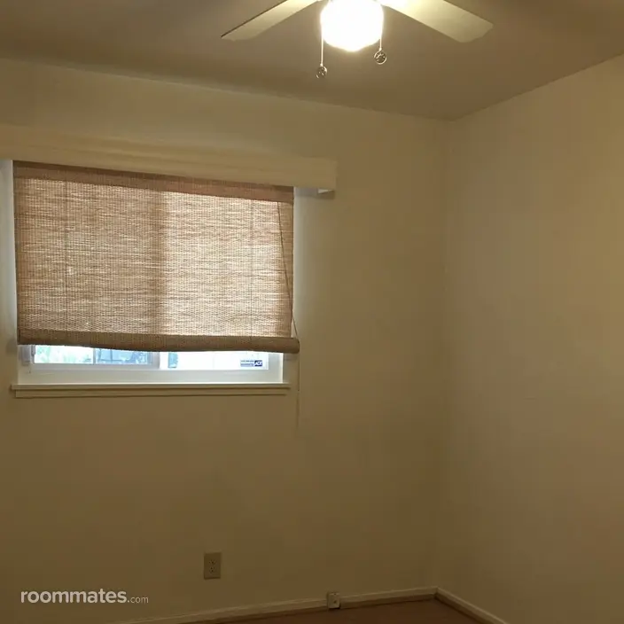 Room for rent in Vallejo, CA $900, house