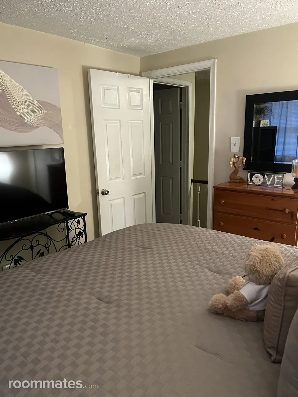 Profile photo 4 of 8