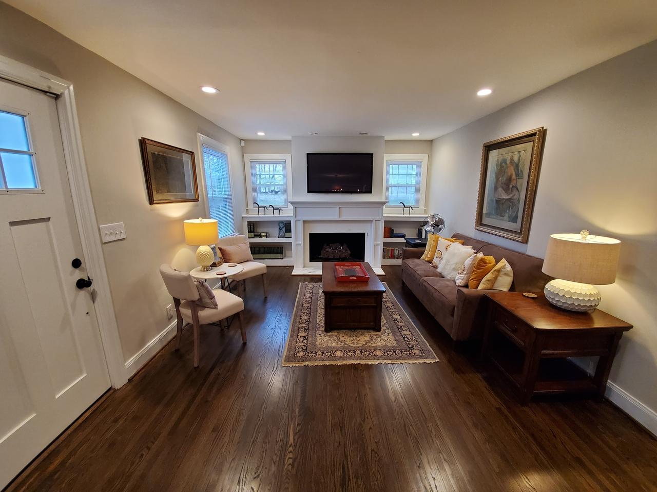 Profile photo 14 of 17