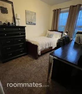 Room for rent in Queensbury, NY $900, townhouse