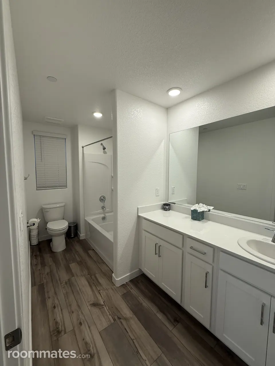 Profile photo 4 of 8