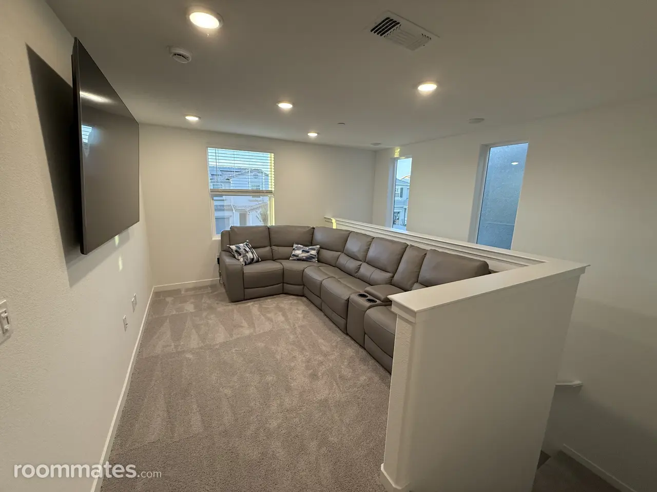 Profile photo 5 of 8