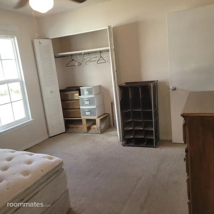 Room for rent in Orange Park, FL $800, condo
