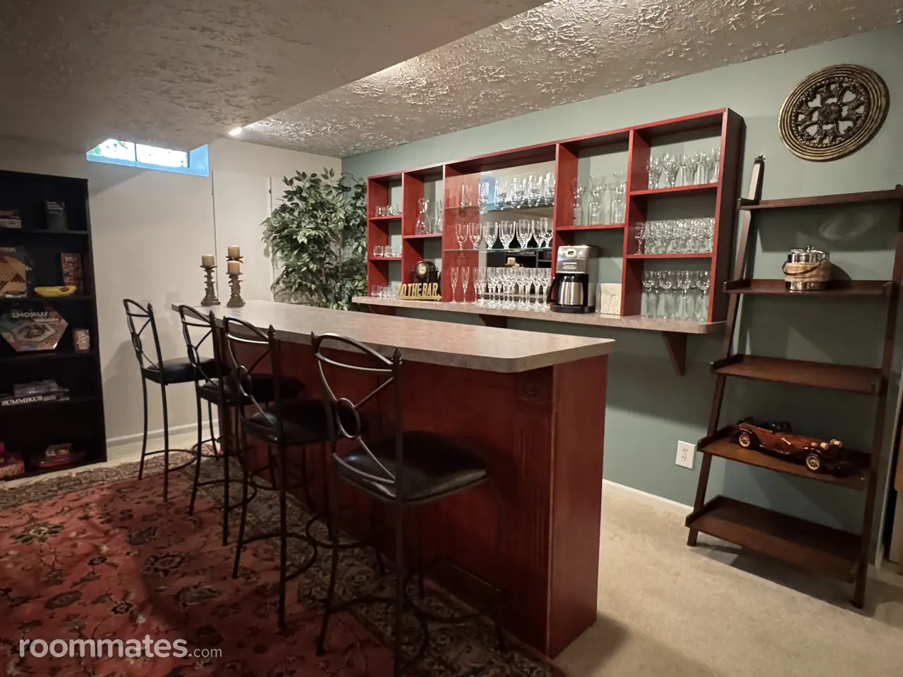 Profile photo 1 of 9