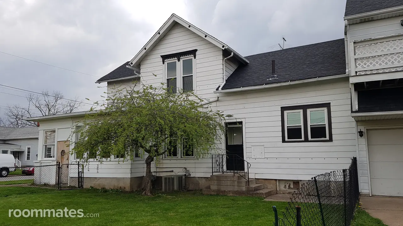 Profile photo 1 of 8