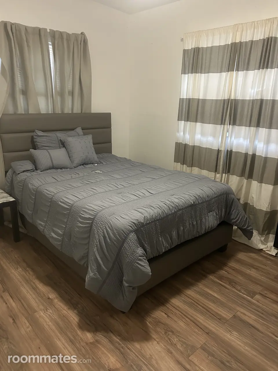 Profile photo 4 of 7