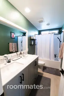 Room for rent in Canyon Country, CA $800, house