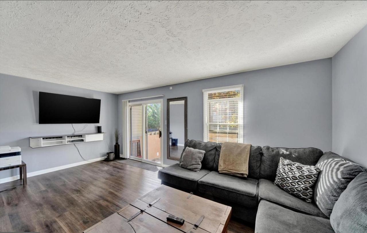 Profile photo 6 of 9