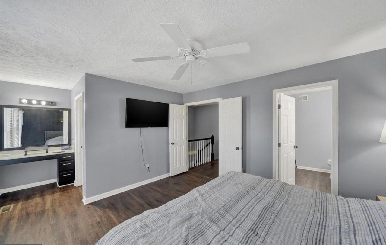 Profile photo 2 of 9