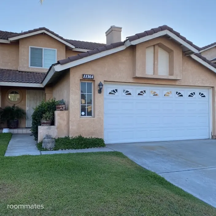 Room for rent in Fontana, CA $950, house