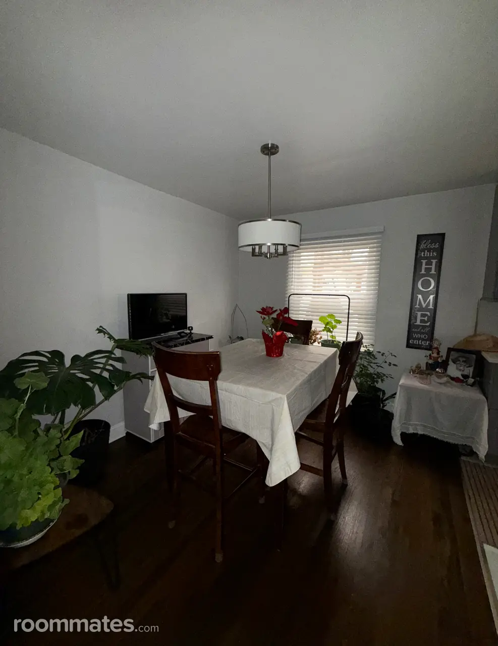 Profile photo 3 of 8