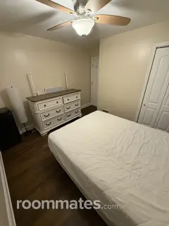 Room for rent in Indianapolis, IN $600, house
