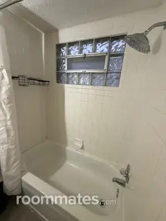 Room for rent in Indianapolis, IN $600, house
